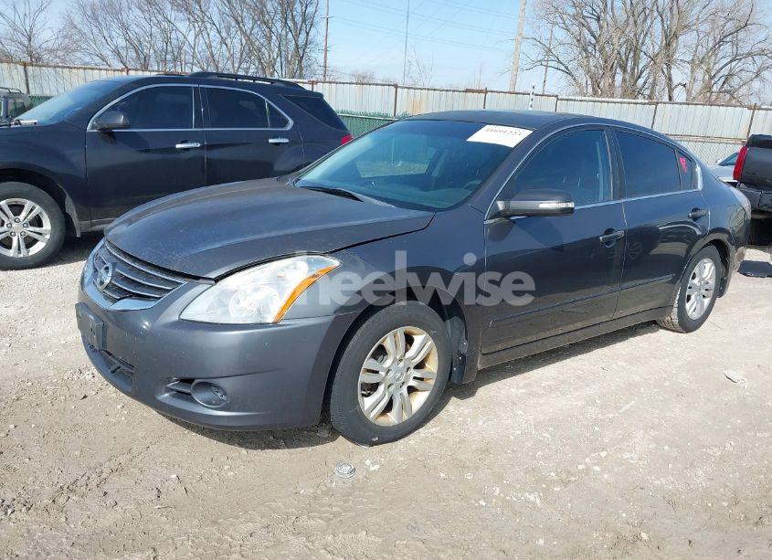 Photo 2 of 2010 Nissan Altima 2.5 S (VIN 1N4AL2APXAN449425)