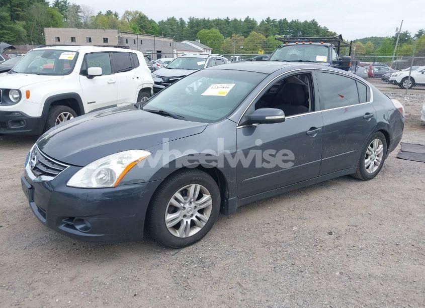 Photo 2 of 2010 Nissan Altima 2.5 S (VIN 1N4AL2APXAN482909)