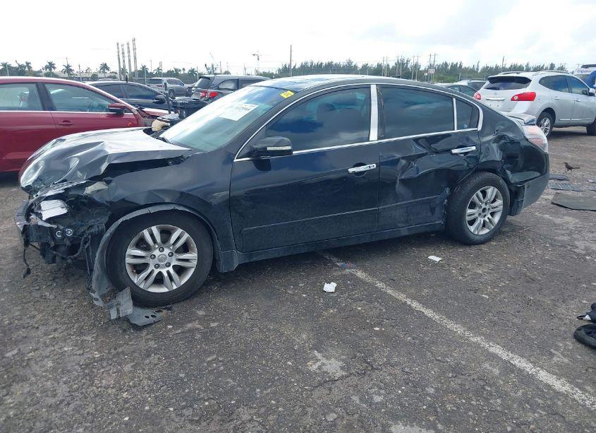 Photo 2 of 2011 Nissan Altima 2.5 S (VIN 1N4AL2APXBN402249)