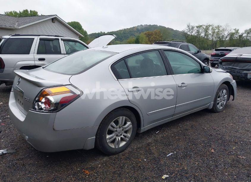 Photo 4 of 2011 Nissan Altima 2.5 S (VIN 1N4AL2APXBN427068)
