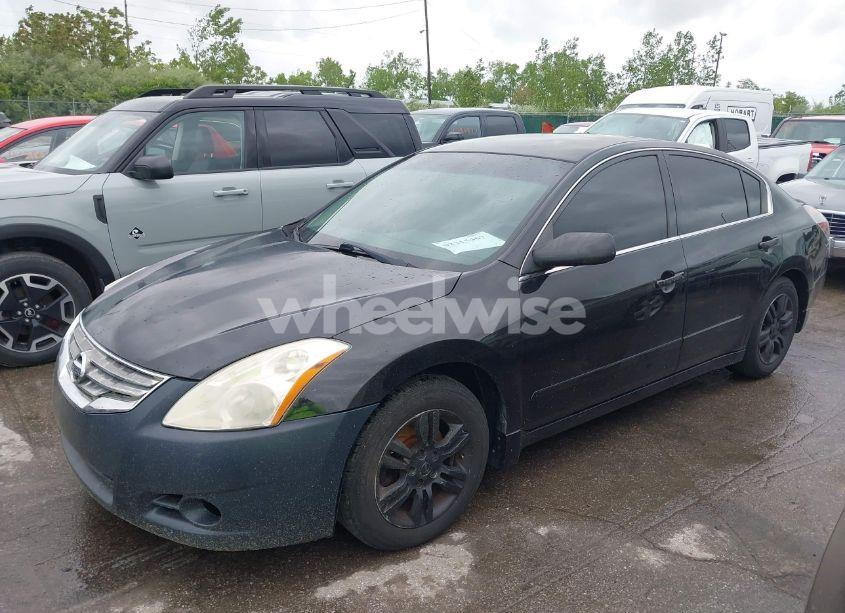 Photo 2 of 2012 Nissan Altima 2.5 S (VIN 1N4AL2APXCN415956)