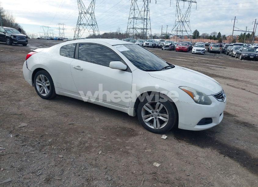2011 Nissan Altima 2.5 S (VIN 1N4AL2EP0BC135418) main photo