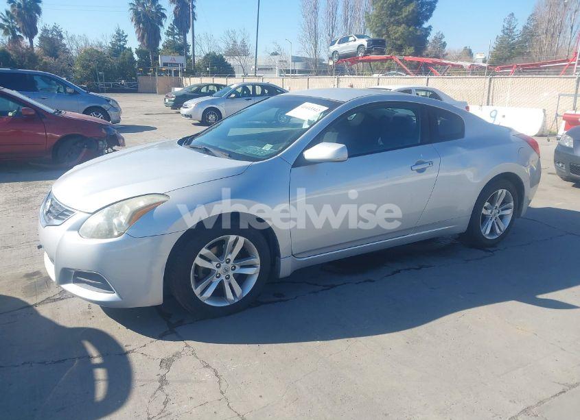 Photo 2 of 2013 Nissan Altima 2.5 S (VIN 1N4AL2EP1DC133759)