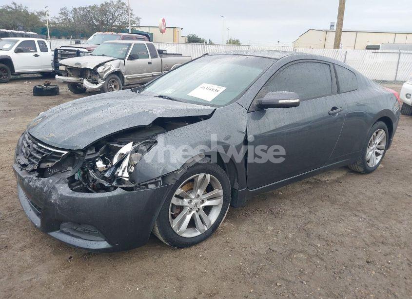 Photo 2 of 2013 Nissan Altima 2.5 S (VIN 1N4AL2EP8DC288213)