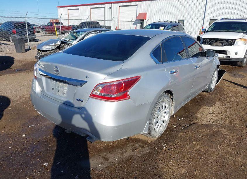 Photo 4 of 2013 Nissan Altima 2.5 S (VIN 1N4AL3AP0DC162312)
