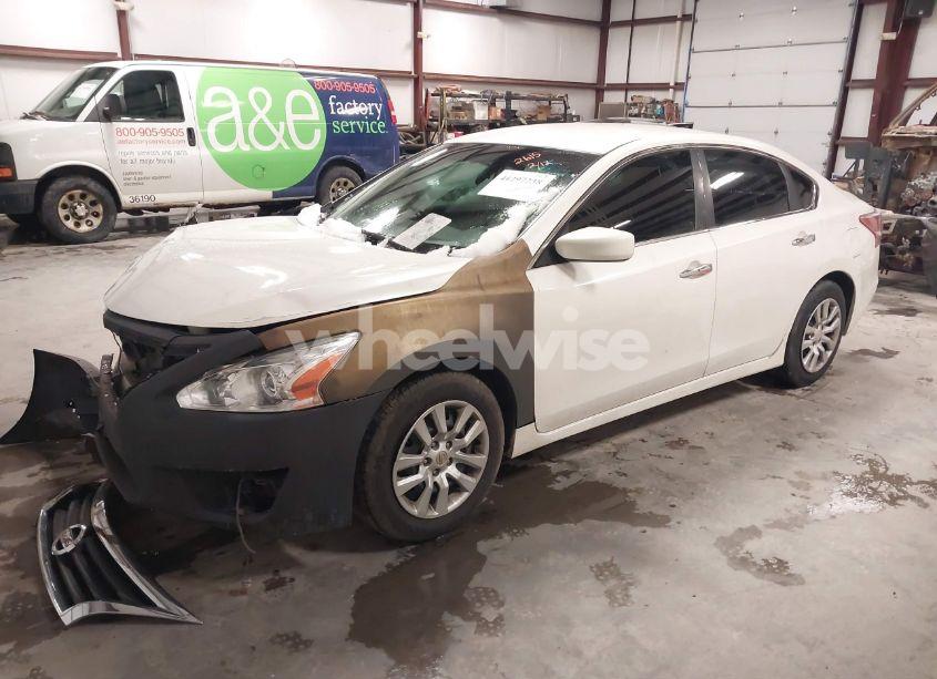 Photo 2 of 2013 Nissan Altima 2.5 S (VIN 1N4AL3AP0DC202615)