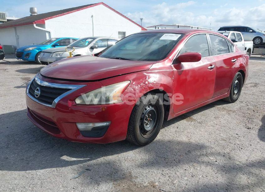 Photo 2 of 2013 Nissan Altima 2.5 S (VIN 1N4AL3AP0DC221603)
