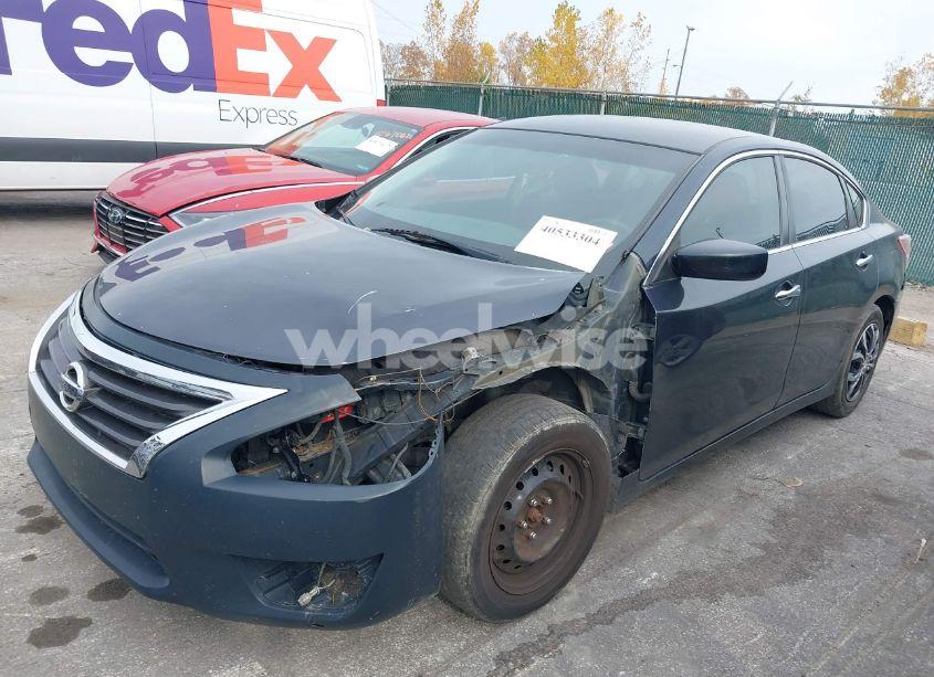 Photo 2 of 2013 Nissan Altima 2.5 S (VIN 1N4AL3AP0DC239955)