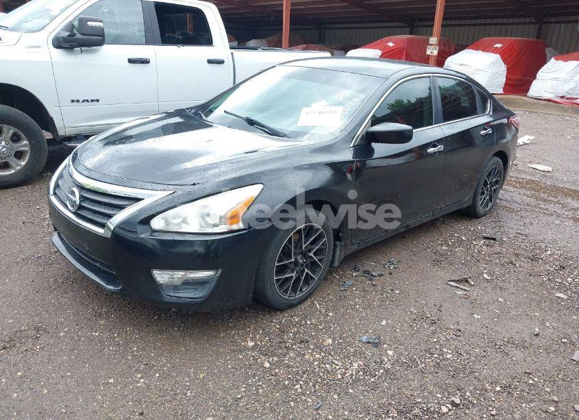 Photo 2 of 2013 Nissan Altima 2.5 S (VIN 1N4AL3AP0DC280778)