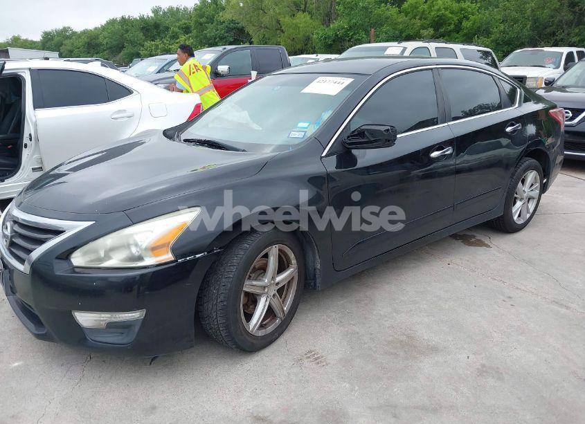 Photo 2 of 2013 Nissan Altima 2.5 SV (VIN 1N4AL3AP0DC287021)