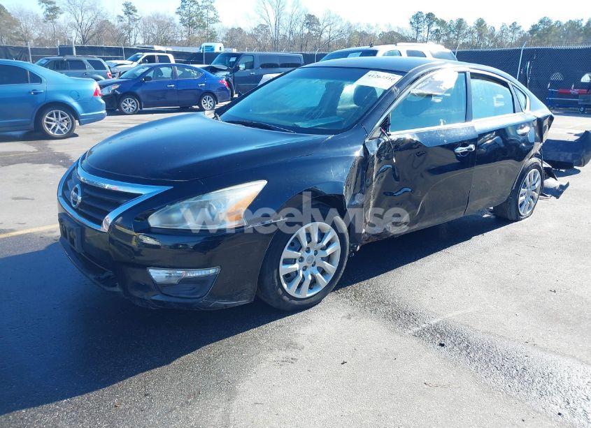 Photo 2 of 2013 Nissan Altima 2.5 S (VIN 1N4AL3AP0DC907415)