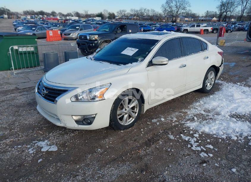 Photo 2 of 2013 Nissan Altima 2.5 SV (VIN 1N4AL3AP0DC913733)