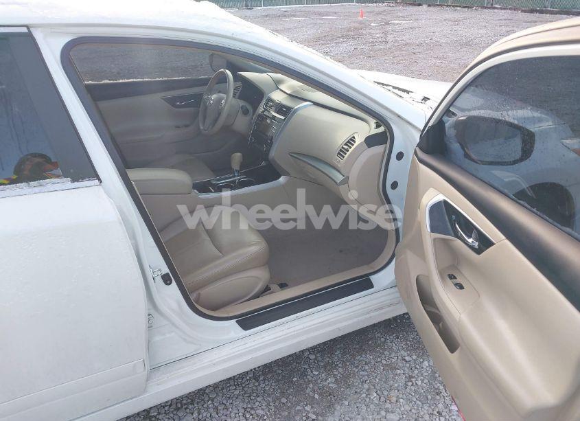 Photo 5 of 2013 Nissan Altima 2.5 SV (VIN 1N4AL3AP0DC913733)