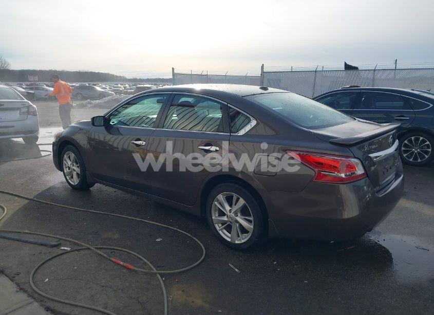 Photo 3 of 2013 Nissan Altima 2.5 SV (VIN 1N4AL3AP0DC915109)
