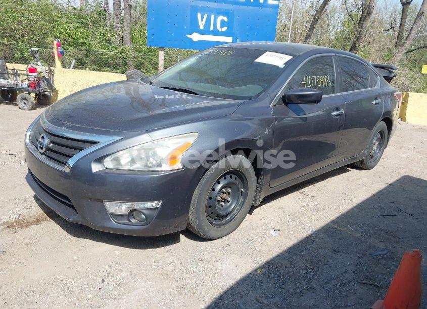 Photo 2 of 2013 Nissan Altima 2.5 SV (VIN 1N4AL3AP0DN475350)