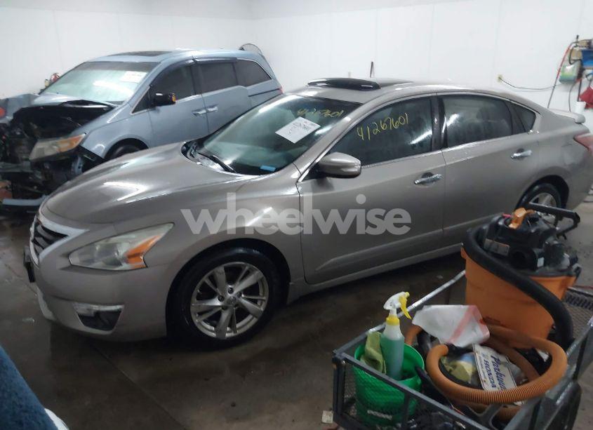 Photo 2 of 2013 Nissan Altima 2.5 SL (VIN 1N4AL3AP0DN477762)