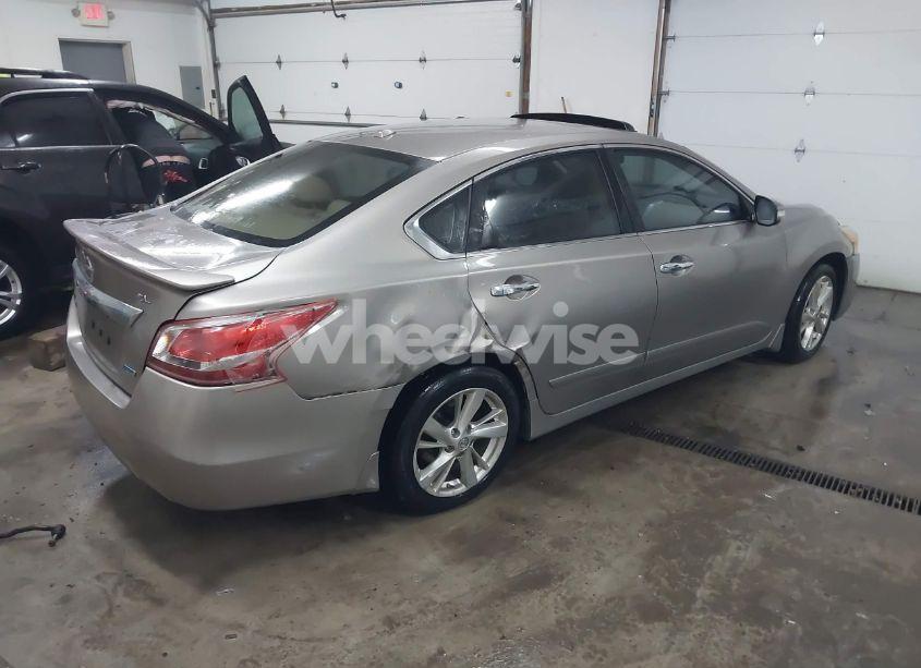 Photo 4 of 2013 Nissan Altima 2.5 SL (VIN 1N4AL3AP0DN477762)