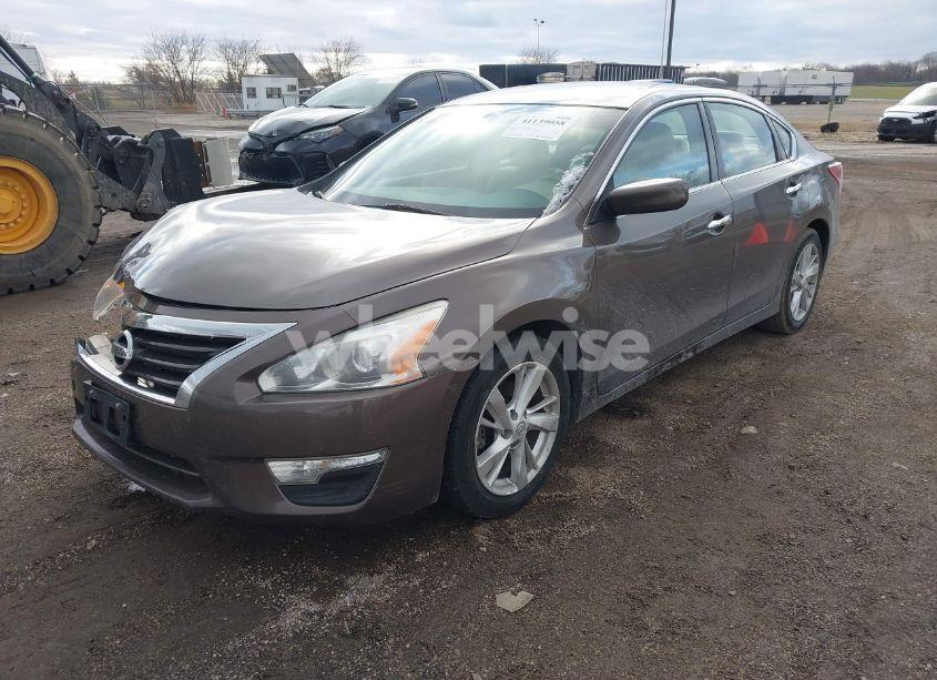 Photo 2 of 2013 Nissan Altima 2.5 SV (VIN 1N4AL3AP0DN489572)