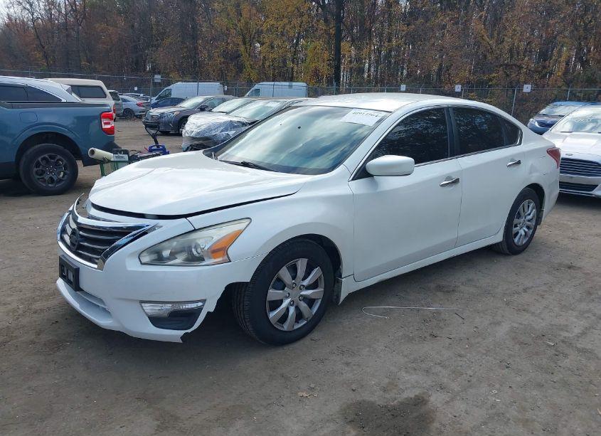 Photo 2 of 2013 Nissan Altima 2.5 S (VIN 1N4AL3AP0DN498868)