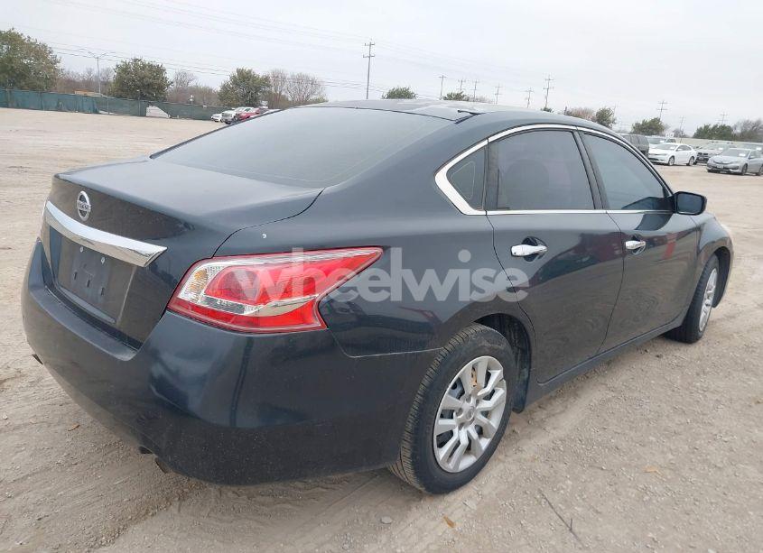 Photo 4 of 2013 Nissan Altima 2.5 S (VIN 1N4AL3AP0DN521775)