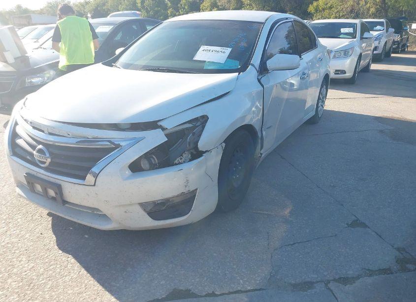 Photo 2 of 2013 Nissan Altima 2.5 S (VIN 1N4AL3AP0DN545199)