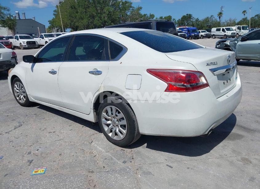 Photo 3 of 2013 Nissan Altima 2.5 S (VIN 1N4AL3AP0DN560382)