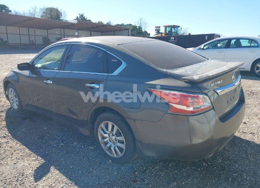 Photo 3 of 2013 Nissan Altima 2.5 S (VIN 1N4AL3AP0DN561967)