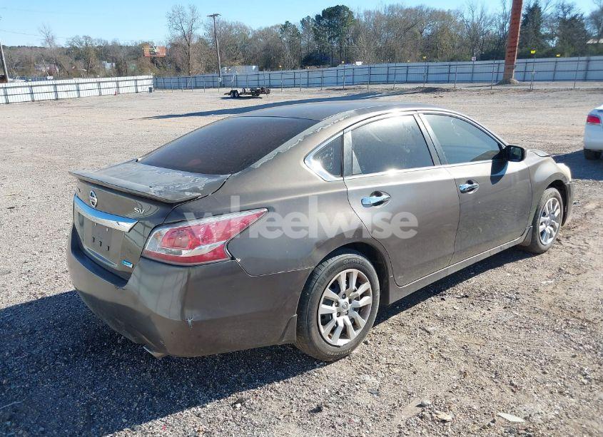 Photo 4 of 2013 Nissan Altima 2.5 S (VIN 1N4AL3AP0DN561967)