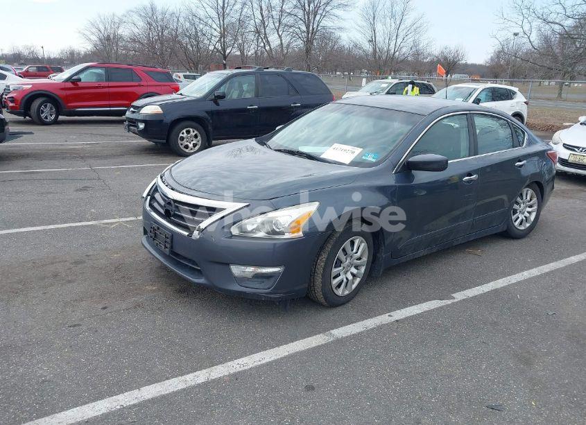 Photo 2 of 2013 Nissan Altima 2.5 S (VIN 1N4AL3AP0DN571768)