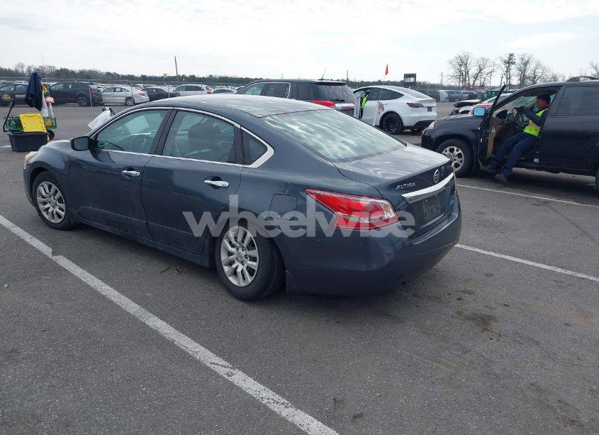Photo 3 of 2013 Nissan Altima 2.5 S (VIN 1N4AL3AP0DN571768)