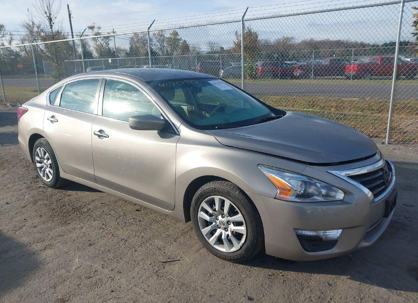 2014 Nissan Altima 2.5 S (VIN 1N4AL3AP0EC125214) main photo