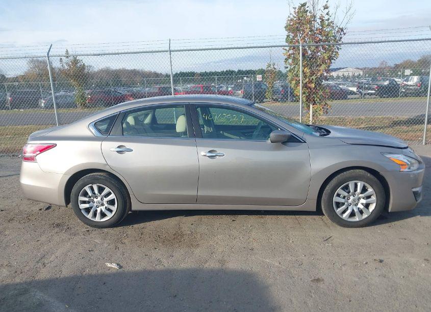 Photo 13 of 2014 Nissan Altima 2.5 S (VIN 1N4AL3AP0EC125214)
