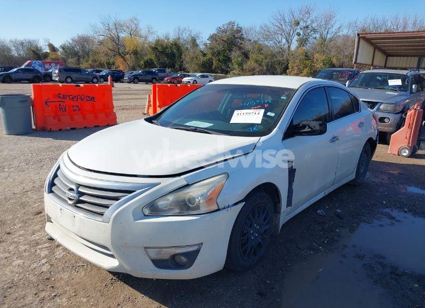 Photo 2 of 2014 Nissan Altima 2.5 S (VIN 1N4AL3AP0EC170668)