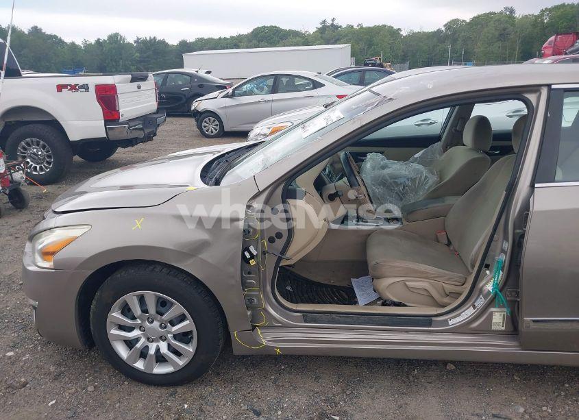 Photo 6 of 2014 Nissan Altima 2.5 (VIN 1N4AL3AP0EC185929)
