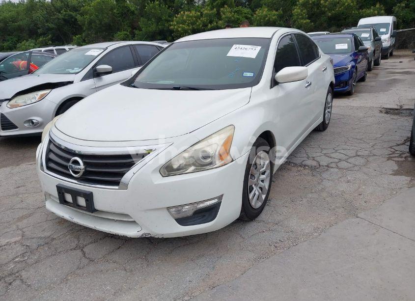 Photo 2 of 2014 Nissan Altima 2.5 S (VIN 1N4AL3AP0EC200641)