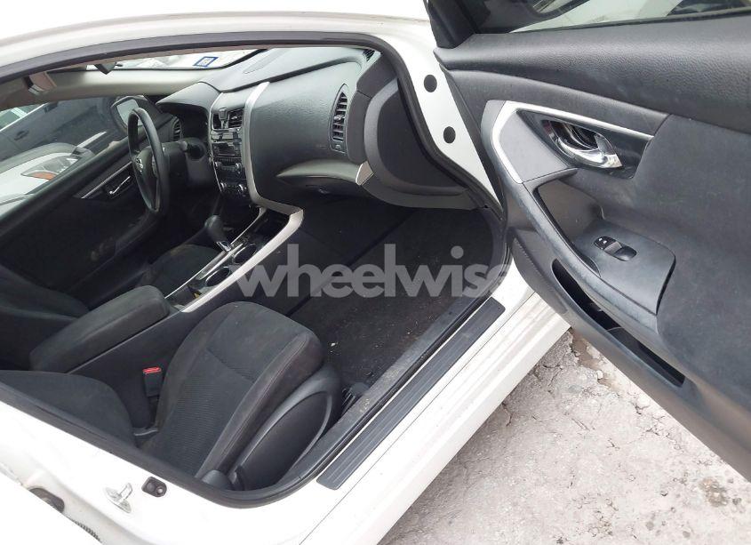 Photo 5 of 2014 Nissan Altima 2.5 S (VIN 1N4AL3AP0EC200641)