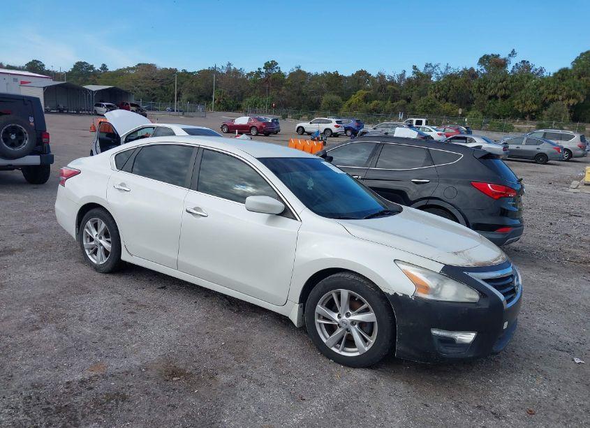 2014 Nissan Altima 2.5 SV (VIN 1N4AL3AP0EC282001) main photo