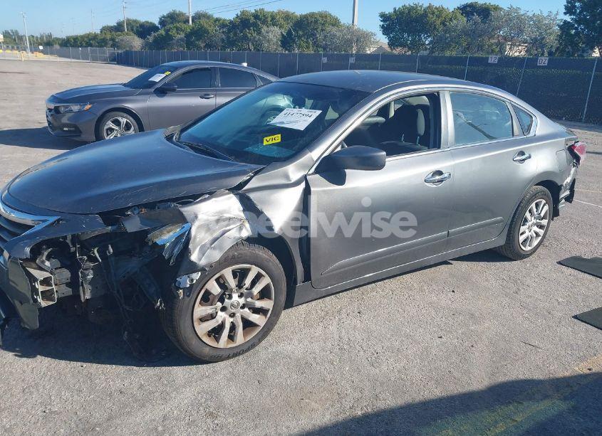 Photo 2 of 2014 Nissan Altima 2.5 S (VIN 1N4AL3AP0EC428218)