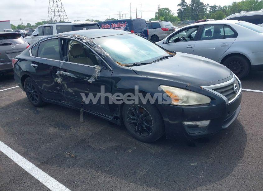 2014 Nissan Altima 2.5 S (VIN 1N4AL3AP0EC900000) main photo