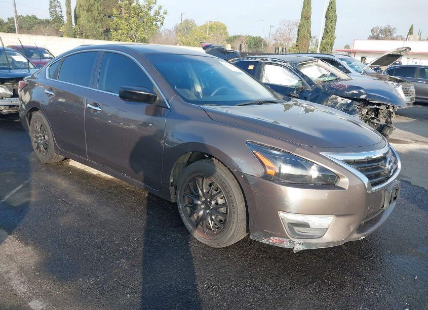 2014 Nissan Altima 2.5 S (VIN 1N4AL3AP0EN213331) main photo