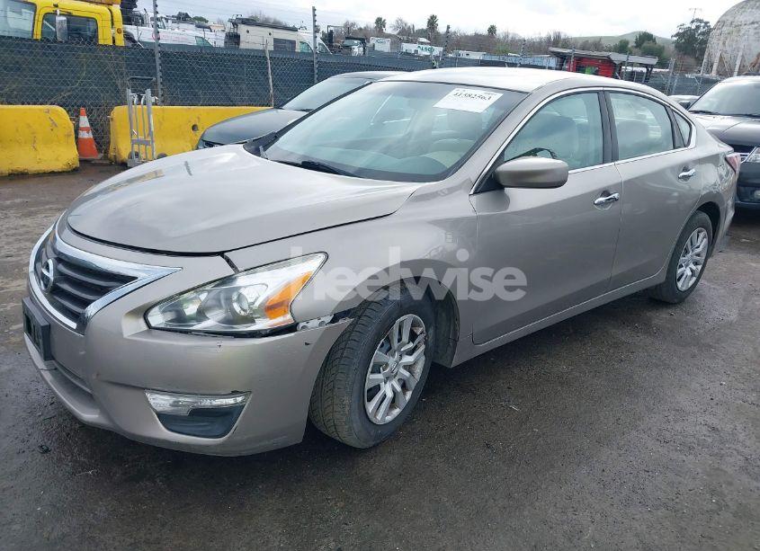 Photo 2 of 2014 Nissan Altima 2.5 S (VIN 1N4AL3AP0EN214415)