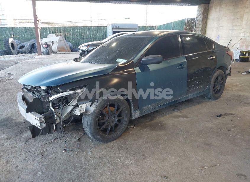 Photo 2 of 2014 Nissan Altima 2.5 SV (VIN 1N4AL3AP0EN235815)