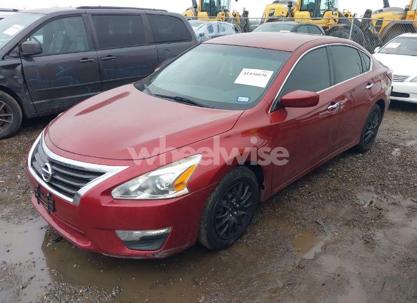 Photo 2 of 2014 Nissan Altima 2.5 S (VIN 1N4AL3AP0EN254509)