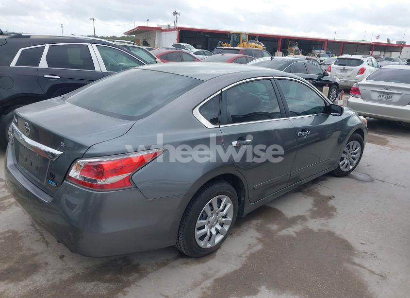Photo 4 of 2014 Nissan Altima 2.5 S (VIN 1N4AL3AP0EN342105)