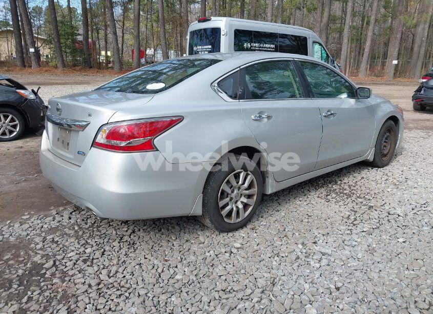 Photo 4 of 2014 Nissan Altima 2.5 S (VIN 1N4AL3AP0EN371247)
