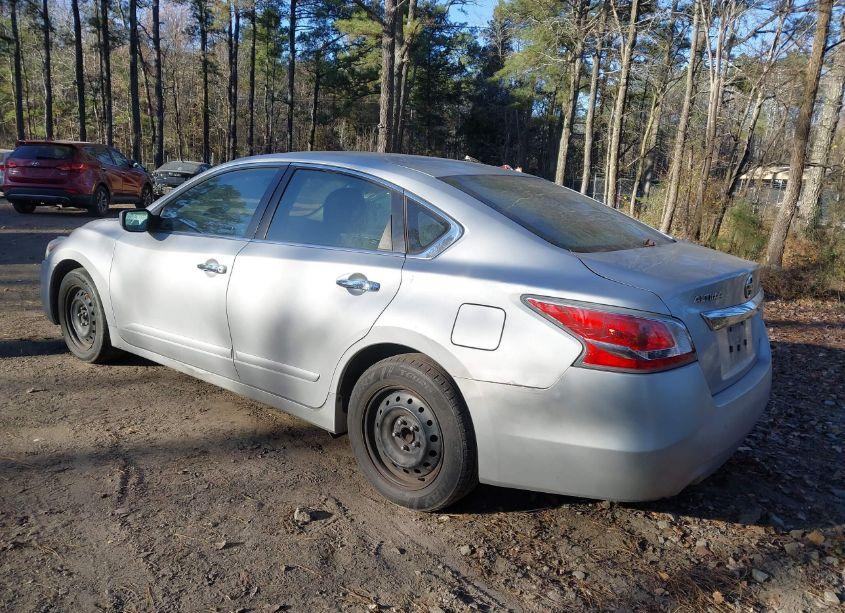 Photo 3 of 2014 Nissan Altima 2.5 S (VIN 1N4AL3AP0EN388503)