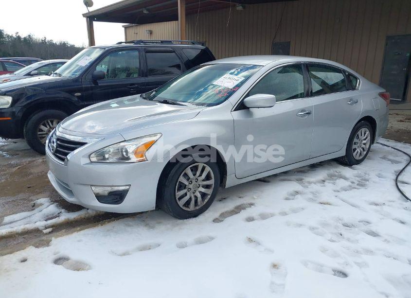 Photo 2 of 2015 Nissan Altima 2.5 (VIN 1N4AL3AP0FC102839)