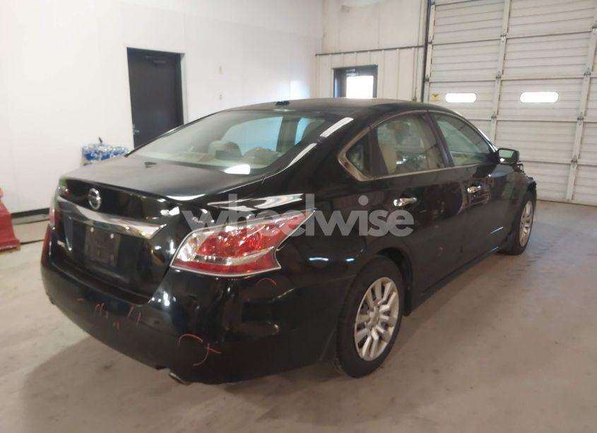 Photo 4 of 2015 Nissan Altima 2.5 S (VIN 1N4AL3AP0FC113422)