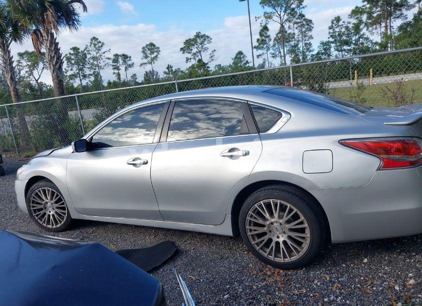 Photo 15 of 2015 Nissan Altima 2.5 S (VIN 1N4AL3AP0FC117485)