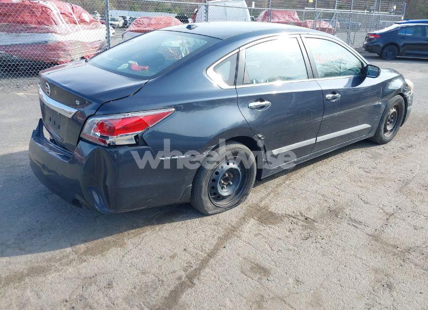 Photo 4 of 2015 Nissan Altima 2.5 S (VIN 1N4AL3AP0FC124842)